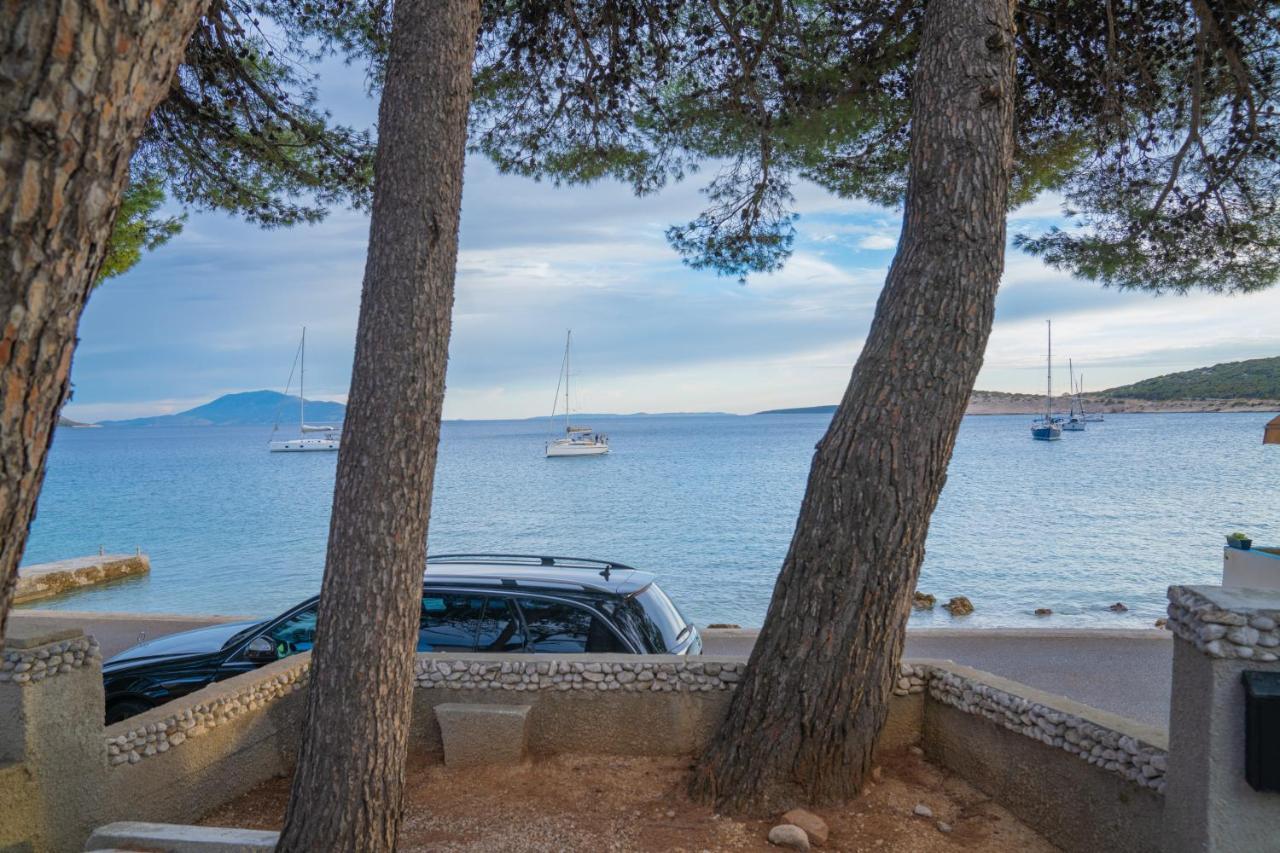 Sidus Maris, Spacious Seaside Apartment With Free Parking Martinšćica Eksteriør bilde