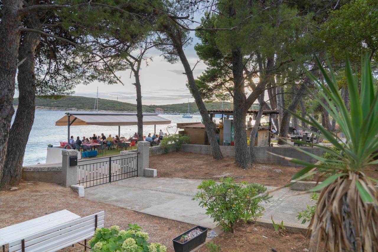 Sidus Maris, Spacious Seaside Apartment With Free Parking Martinšćica Eksteriør bilde