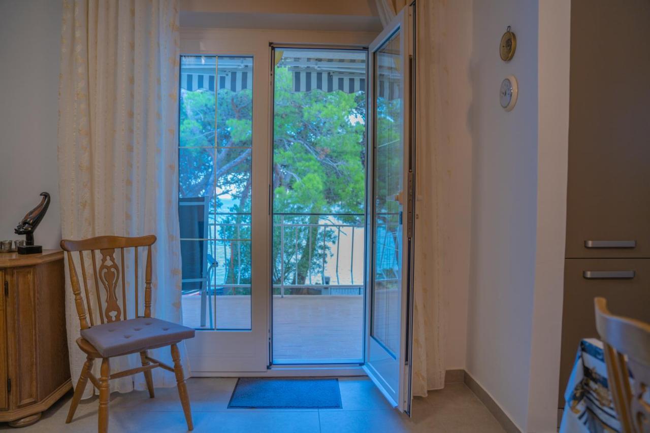 Sidus Maris, Spacious Seaside Apartment With Free Parking Martinšćica Eksteriør bilde