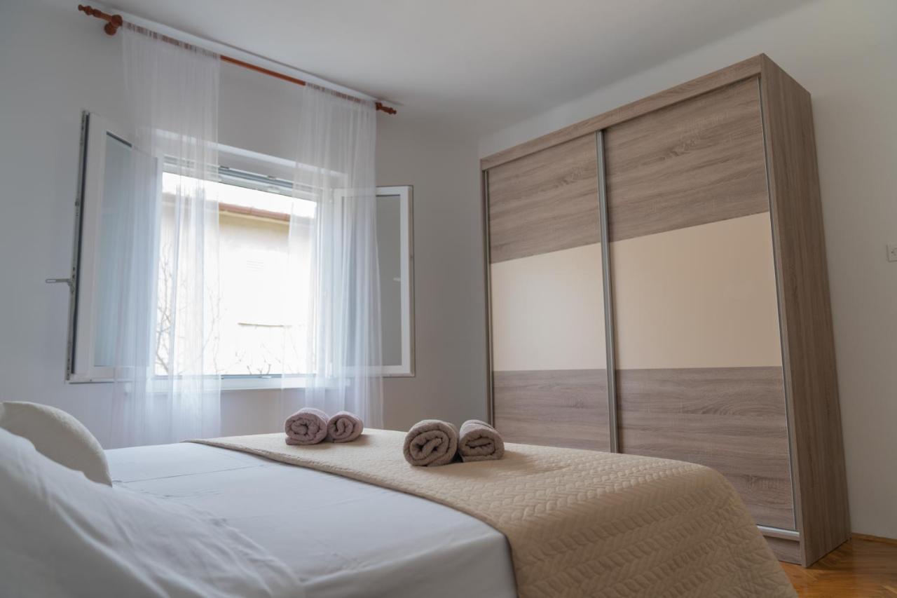 Sidus Maris, Spacious Seaside Apartment With Free Parking Martinšćica Eksteriør bilde