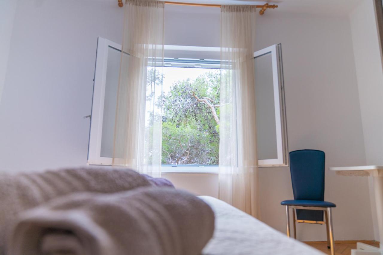 Sidus Maris, Spacious Seaside Apartment With Free Parking Martinšćica Eksteriør bilde