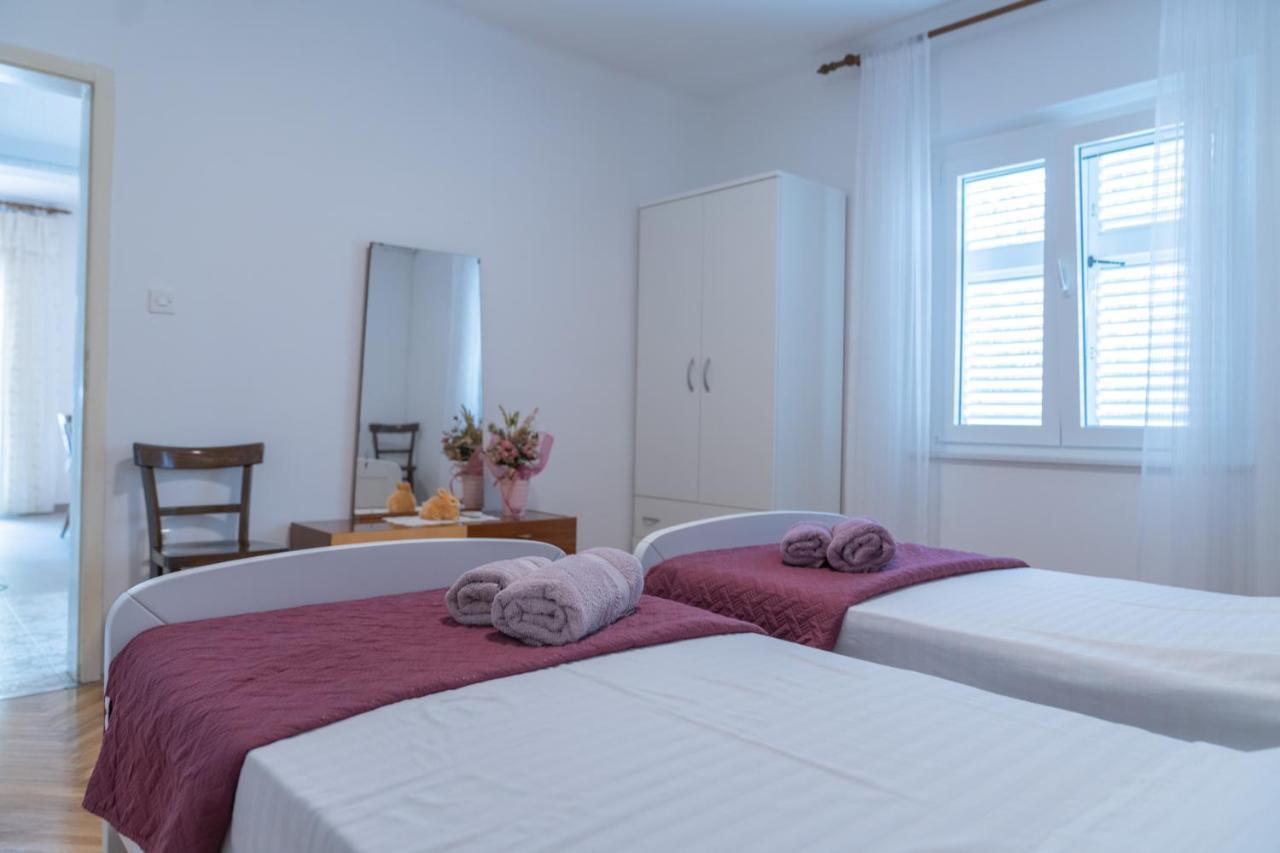 Sidus Maris, Spacious Seaside Apartment With Free Parking Martinšćica Eksteriør bilde