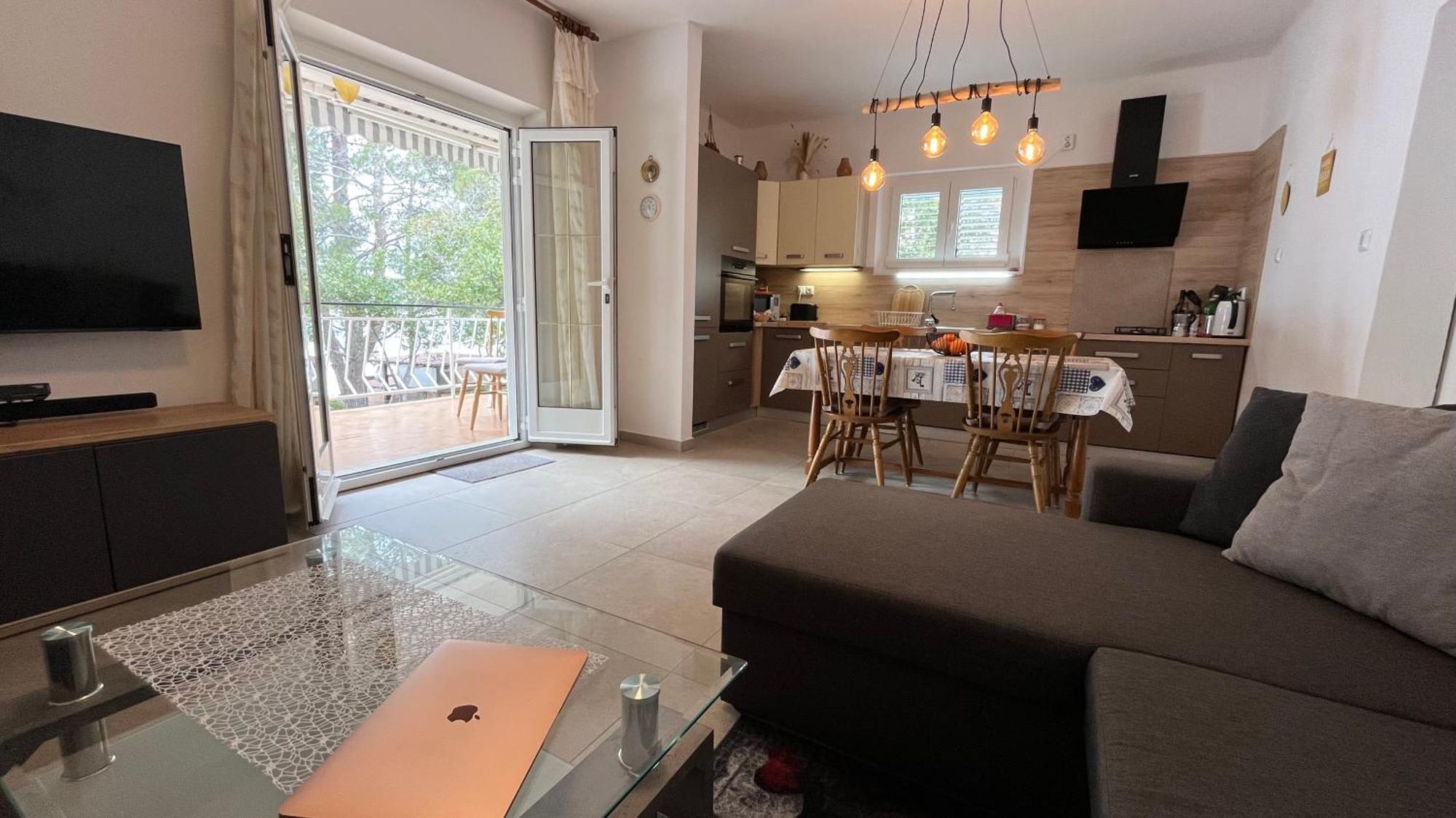 Sidus Maris, Spacious Seaside Apartment With Free Parking Martinšćica Eksteriør bilde